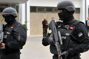 تونس.. الأمن يُحبط مخططاً لتفجير أحد المساجد