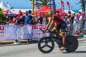 هوفمان يقود الفريق البحريني للتحمل 13 لبطولة العالم للمحترفين