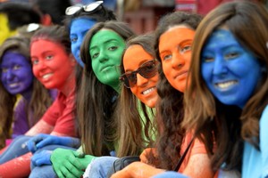 بالصور... شارع مونو ببيروت 'بلا سيارات' دعماً لبيئة أقل تلوثاً