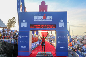 الجودر يهنئ ناصر بن حمد بتحقيقه للمراكز الثامن في 'حديدي جنوب أفريقيا'