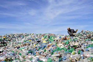 النفايات البلاستيكية تشكل الخطر الاكبر على المحيطات