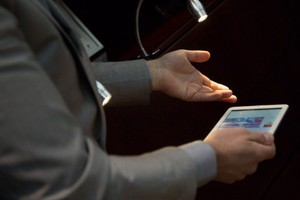 إطلاق تقنية LiFi في الإمارات لنقل البيانات لاسلكيًا عبر الضوء