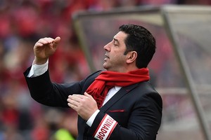 مدرب بنفيكا يحارب التاريخ أمام بايرن ميونيخ