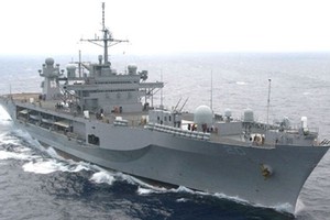 'البنتاغون': مقاتلات روسية قامت بعمليات تحليق 'عدائية' فوق بارجة أميركية