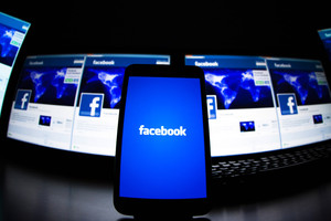 'Facebook' تتيح خدمة المقالات الفورية لجميع الناشرين