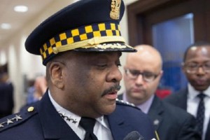 تقرير أميركي رسمي يتهم شرطة شيكاغو بالعنصرية