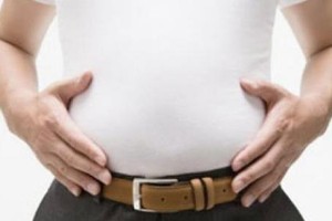 طرق طبيعية للتخلص من انتفاخ البطن المزعج