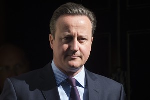 استطلاع: شعبية كاميرون تتراجع وحملتا البقاء والخروج من الاتحاد الأوروبي تتعادلان