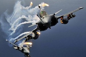 التحالف الأميركي يشن 21 ضربة على 'داعش' في العراق وسوريا