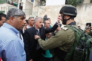 اسرائيل تعتقل 11 فلسطينيا في حملة مداهمات في الضفة الغربية