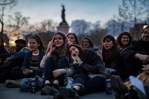 الشرطة الفرنسية تحتجز 22 شخصاً خلال احتجاجات على إصلاح قانون العمل