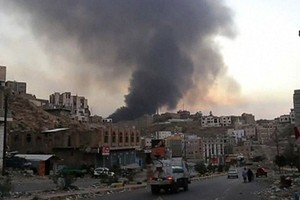 الإندبندنت: بفضل التدخل البريطاني الأميركي القاعدة يمتلك دولة صغيرة في اليمن