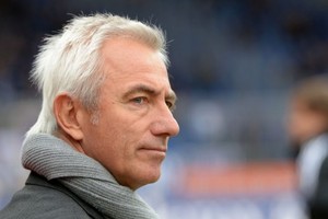 فان مارفيك يستمر مدربا لمنتخب السعودية لمدة عام