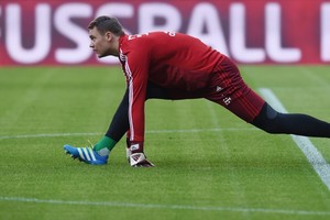 بايرن ميونيخ يمدد تعاقده مع نوير حتى العام 2021