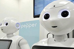 روبوت يساعد في تعليم الأطفال برمجة الكمبيوتر