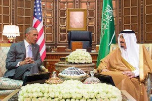 أوباما والملك سلمان يبحثان العلاقات بين البلدين والصراعات في المنطقة
