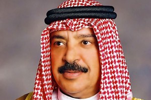 وزير الديوان الملكي يستقبل الباحث بمركز الملك عبدالعزيز للحوار الوطني عيد اليحيى ‎  