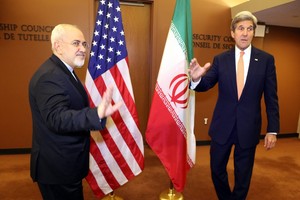 كيري سيعمل اليوم الجمعة على طمأنة ظريف بشأن رفع العقوبات