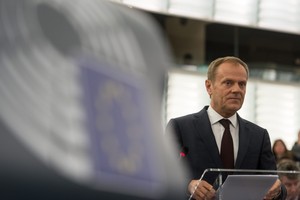 توسك: تركيا 'افضل مثال للعالم' على صعيد التعامل مع اللاجئين