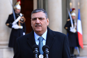 منسق المعارضة السورية ينتقد دي ميستورا ويدافع عن تعليق المحادثات