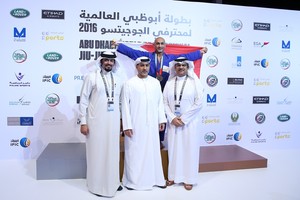 سينا منفردي يحرز برونزية 'عالمية أبوظبي' للجوجيتسو