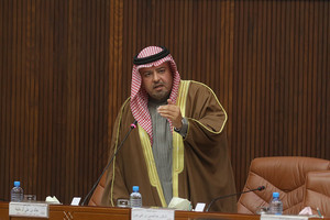 وزير العدل: أغلب رجال الدين مشغولون بالسياسة... والمعاودة: سيبقون مشاعل خير