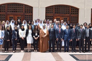 ولي العهد يلتقي الدفعة 17 من طلبة برنامج المنح الدراسية ويؤكد الاعتزاز بالتميز لاستحقاق الفرص   