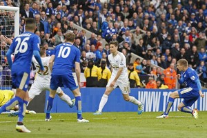 ليستر يواصل زحفه نحو لقب الدوري الإنجليزي بتغلبه على سوانزي سيتي