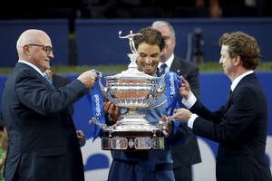 نادل يتوج بلقب بطولة برشلونة للمرة التاسعة