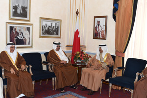 رئيس الوزراء وولي العهد يؤكدان أهمية الاجتماعات التي تبحث القضايا العربية والإسلامية