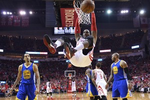 كوري يتعرض لإصابة جديدة لكن غولدن ستيت يسحق روكتس