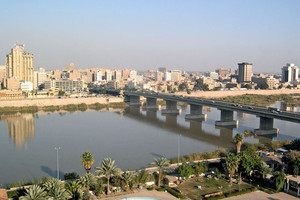 سبعة قتلى في هجوم انتحاري استهدف محلا لبيع العطور في بغداد