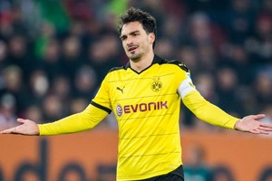 بطولة المانيا: رئيس دورتموند يتوقع انضمام هوملز لبايرن ميونيخ