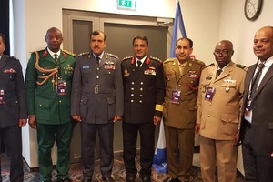 الوفد العماني يفاجئ تنفيذي السيزم بالدعوة الالكترونية لعالمية الرجال