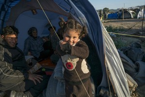 المفوضية الأوروبية: تركيا تعهدت بحماية اللاجئين العائدين من اليونان