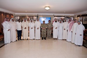 مدير أركان الحرس الوطني مكرماً عدداً من المتقاعدين: سنبقى أوفياء لمن بذل وضحى للذود عن حياض الوطن