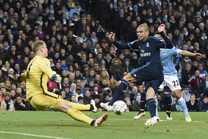 تحت المجهر: زيدان وبيليغريني يسقطان في قمّة الملل