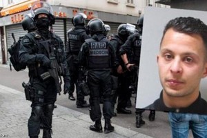 بلجيكا ترحل مشتبها به في هجمات باريس إلى فرنسا