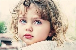 يعض طفلته ويخنقها حتى الموت والسبب غريب !