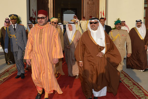 نائب جلالة الملك في مقدمة مودعي العاهل المغربي  