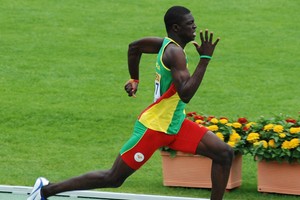 البطل الأولمبي جيمس يسجل أسرع زمن في 400 متر في 2016