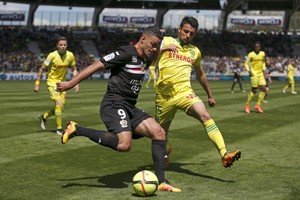 نانت يسقط نيس في الدوري الفرنسي ويهدد أماله في المشاركة الأوروبية