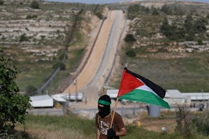 استطلاع فلسطيني: تدخل الأجهزة الأمنية الفلسطينية السبب الأبرز في تراجع 'الانتفاضة'