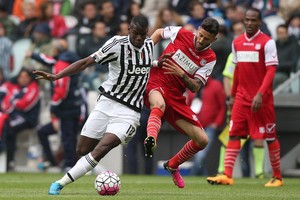 يوفنتوس يحتفل بلقب الدوري الإيطالي عبر الفوز على كاربي بهدفين