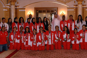 هشام بن عبدالرحمن يهنئ بإنجاز فتيات كرة القدم ويشيد بجهود حصة بنت خالد لتطوير اللعبة النسائية