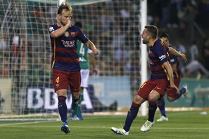 لاعب برشلونة راكيتيتش: الفوز أهم من التألق