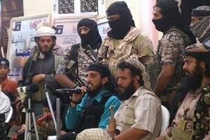 'القاعدة' تنفي سقوط 800 قتيل من عناصرها في مدينة المكلا اليمنية