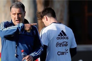 مارتينو: ميسي لا يزال شابا ولا يوجد له بديل حاليا