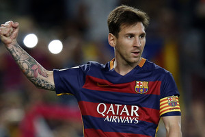 ميسي: تتويج ليستر باللقب هو سبب عشقنا لكرة القدم