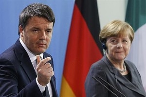 ميركل ورينزي يبحثان إصلاحات في الاتحاد الأوروبي تتعلق بالهجرة